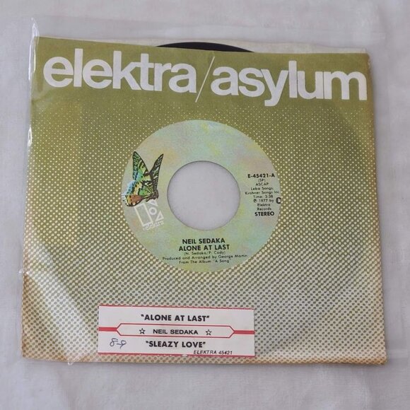 Neil Sedaka  Alone At Last / Sleazy Love Electra E-45421 45 RPM 7" Vinyl 1977 - Picture 5 of 5